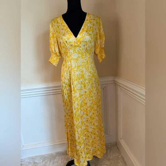 Never Fully Dressed May puff sleeve gold fleck maxi dress in yellow sz 4P - threedaughtersproperties.com Never Fully Dressed May puff sleeve gold fleck maxi dress in yellow sz 4P - threedaughtersproperties.com